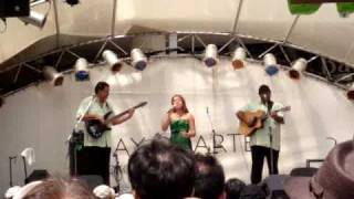 Video thumbnail of "Raiatea Sings in Japanese - Aloha Yokohama 09"