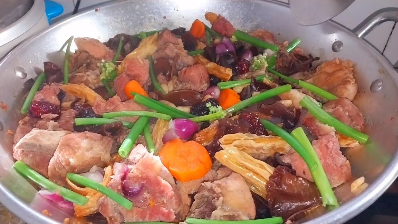 Ướp Sườn Heo Nấu Đậu Cách Này Rất Thơm Ngon