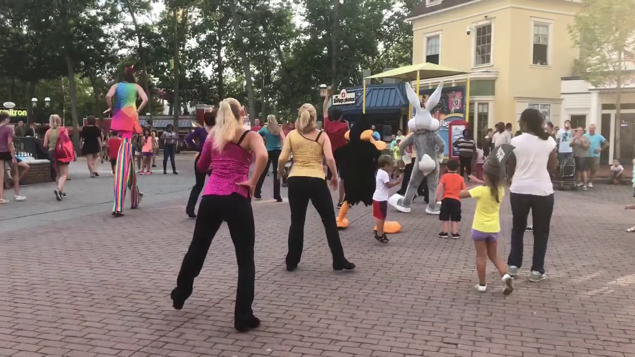 Six Flags Great Adventure Dance Party 7/28/18