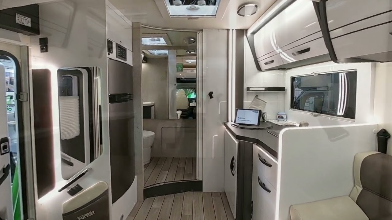 Innenaufnahme Wohnmobil Forster T 699 LF Modelljahr 2024