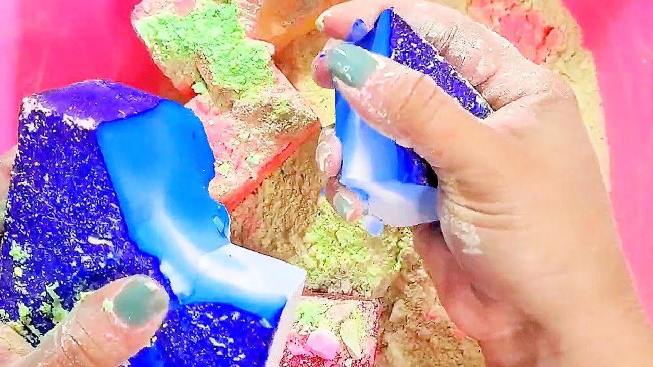 Colourful Dyed Gym chalk Crumbling #oddlysatisfying #gymchalkcrush # ...