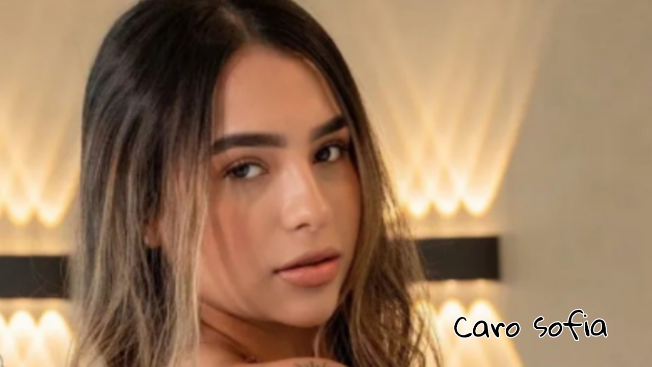 How Caro Sofia Built Her Online Influencer | Colombian Curvy Plus Size