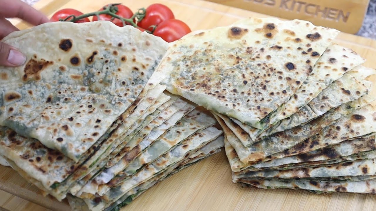 نان تابه ایی خیابانی یکم آرد و یکم اسفناج نان نازک مغزدار😋عطرو طعمش هوش از سرمیبره👌