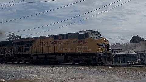 UP MCXLI In Jefferson, LA w/ NS AC44C6M Trailing
