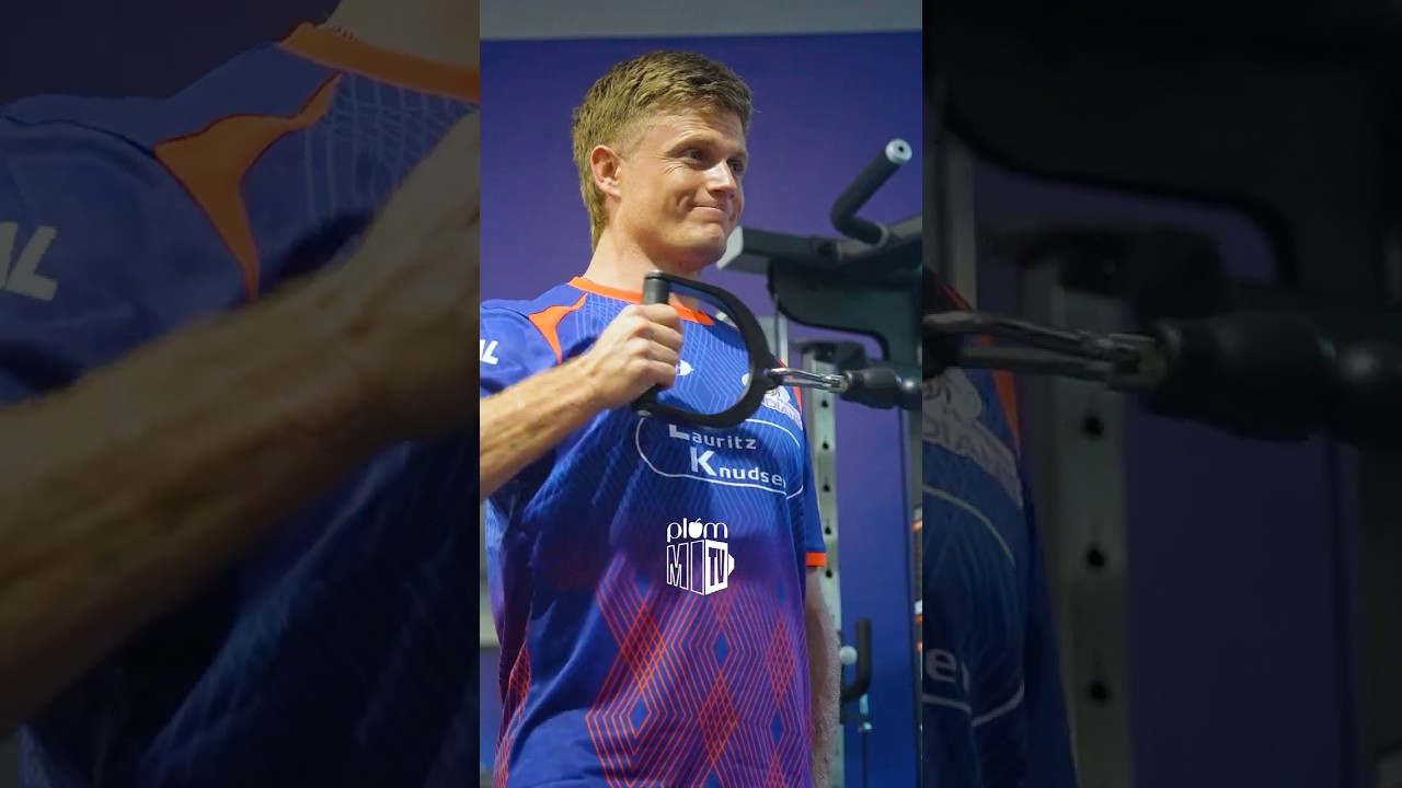 Time for the real workout buddy to step in 💪 | #MumbaiIndians #Plum #PlumPlayWithChemistry