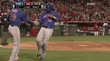 NYM@LAA: Quintanilla hits a bases-loaded single