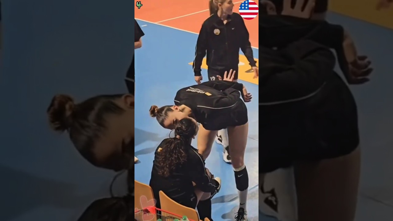 Turkish volleyball Queen 💞 Zehra Gunes kiss the girl 💞#ytshorts #viralshorts #zehragunes #sports #1m
