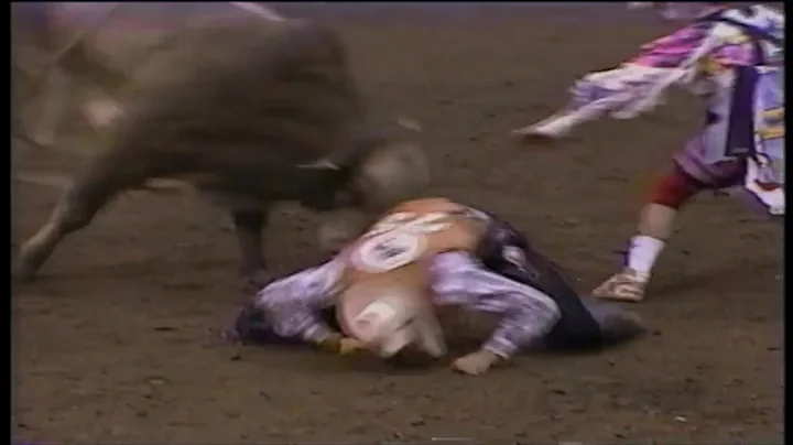 Lonnie Steverson vs Zandy - 97 PBR Nashville (96 p...