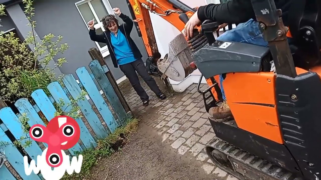 Keith Mulligan Agricultural Contractor visits Ballintogher playschool 💚🤍💛