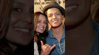 Who is the poorest among Bruno Mars' living siblings