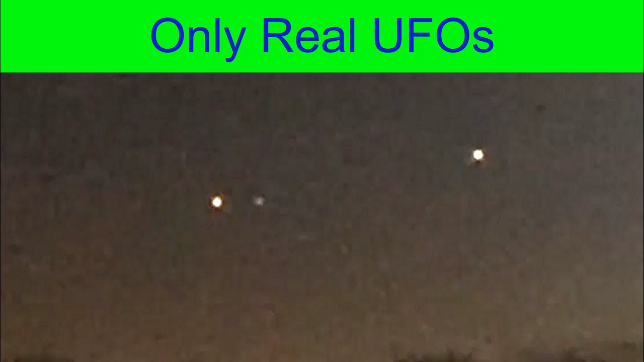 UFOs over Chicago, Illinois. UFOs over Chicago, Illinois.
