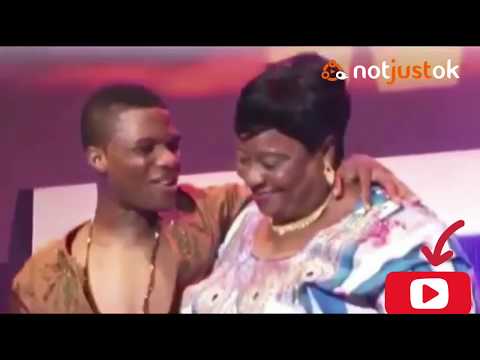 Watch Wizkid Dance On Stage With His Mother ?