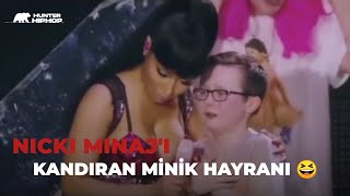 Nicki Minajı Kandırıp Göğüslerine Yatıyor O7