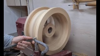 I made a wooden wheel for a car / Колесные диски из дерева своими руками