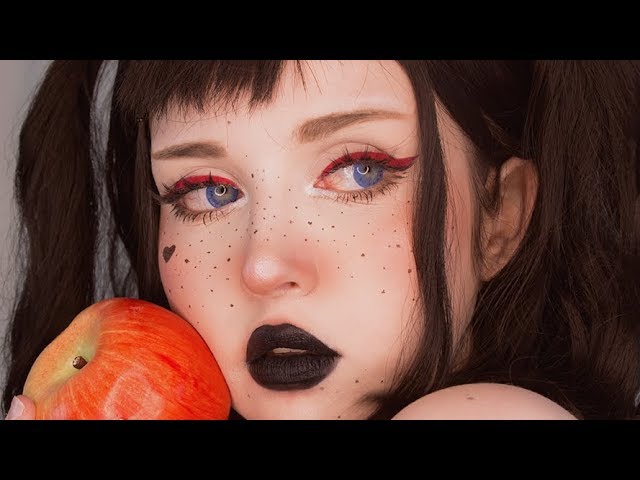 pidgin doll makeup tutorial • red eyeliner