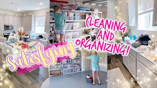 SATISFYING CLEAN WITH ME!//CLEANING MY GARAGE