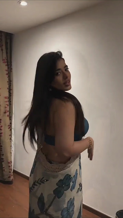 Ketika Sharma hot dance 😍 #viralshorts #shortsfeed #youtubeshorts #dance
