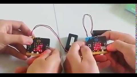 Micro:bit game example - two-player shooter