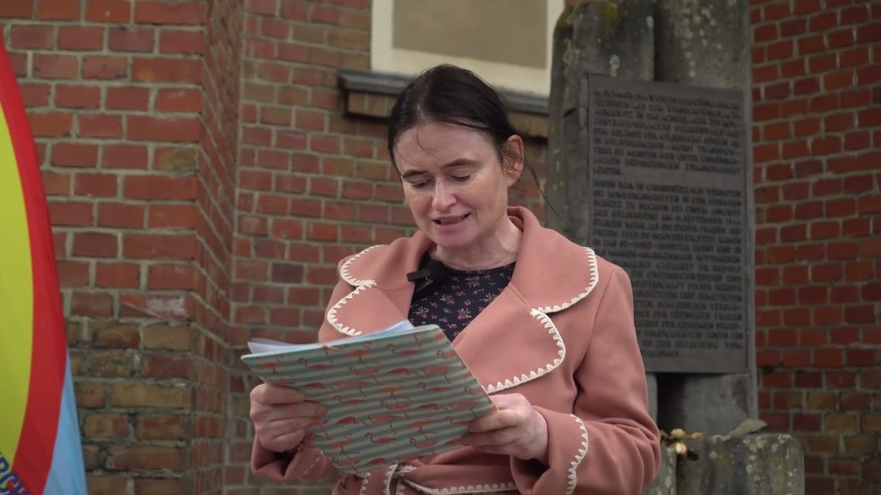 Held der Zivilcourage: Dr. Bertram rettet Leben im Schatten des Krieges