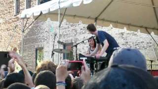 Matt and Kim - I Wanna