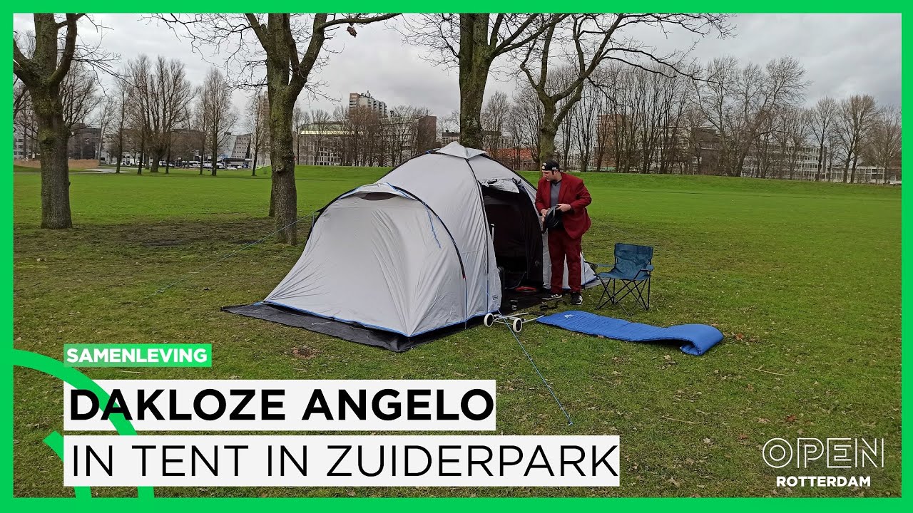 Dakloze Angelo kocht van laatste geld een tent en woont nu in Zuiderpark | SAMENLEVING