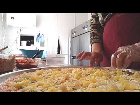 Видео: Тахианы махан булангийн пицца хэрхэн хийх