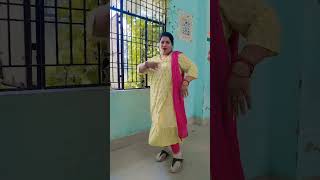 18 lakh#gold gale me pura 18lakh ka#trending #enjoy #viral #like #bollywood #dancing #grow