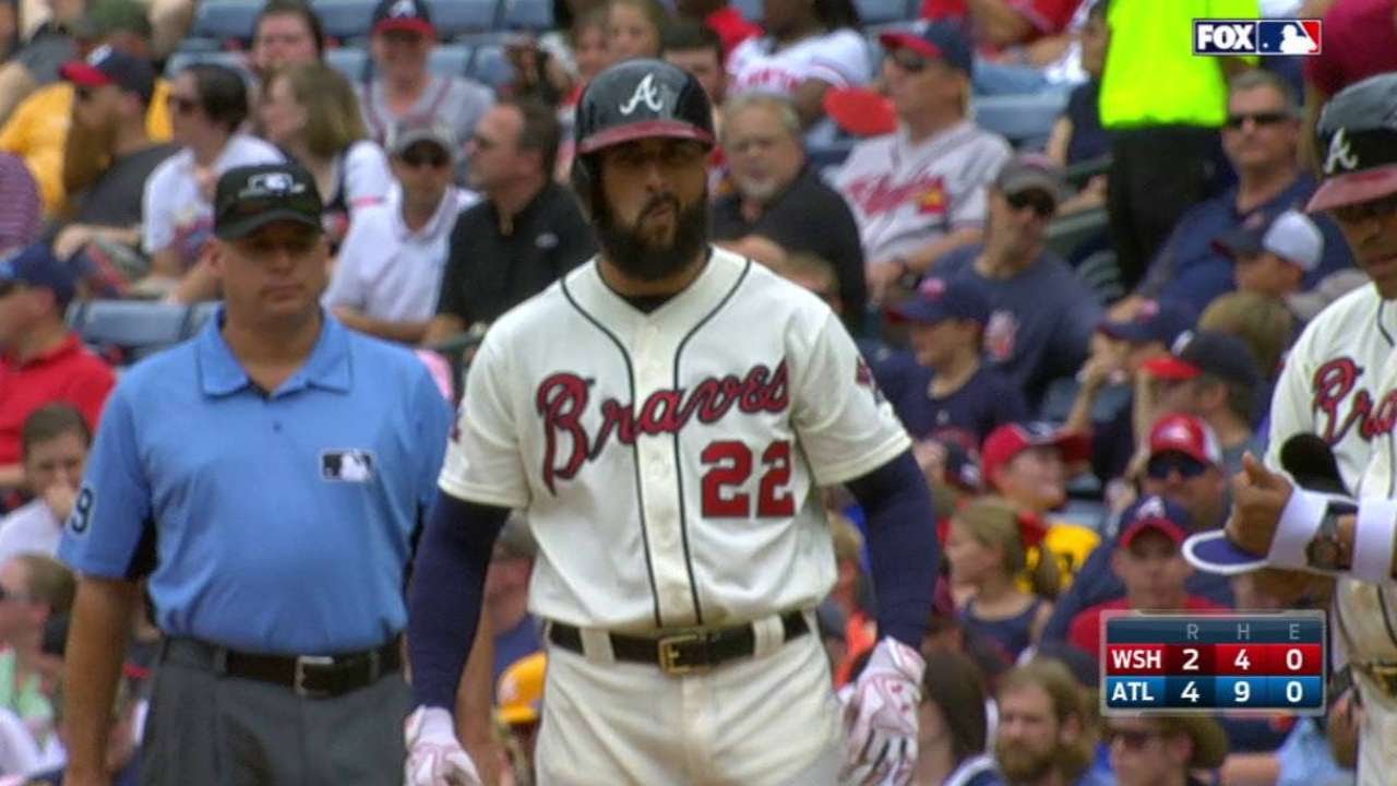 WSH@ATL: Markakis extends the lead with an RBI single