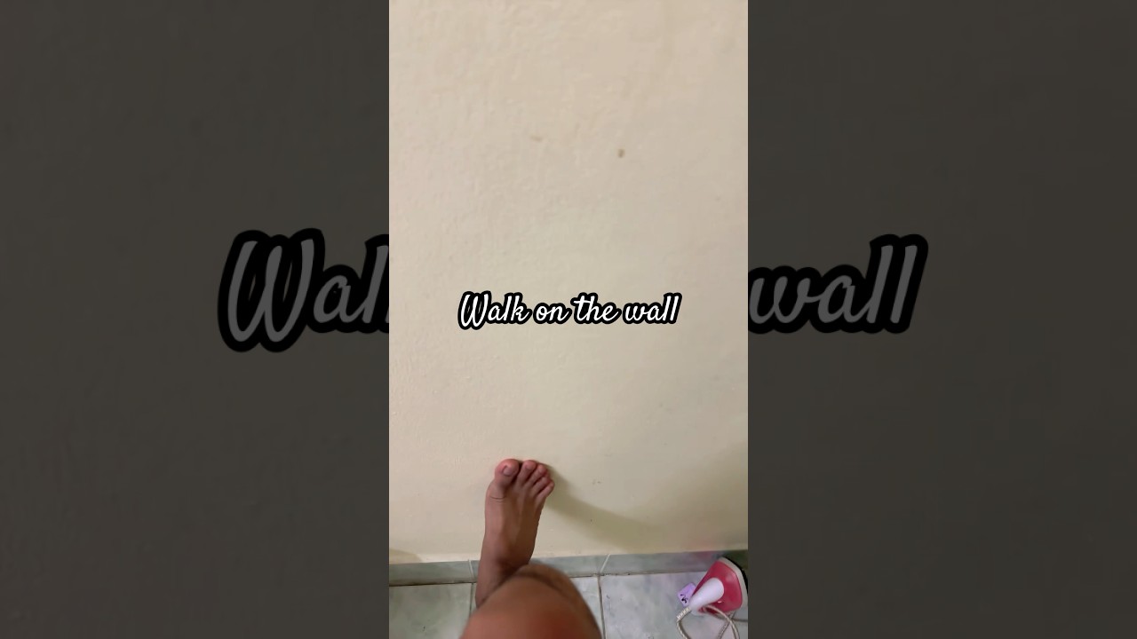 Walk on the wall men #fypshorts #viralvideo - YouTube