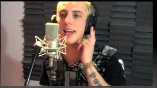 Video voorbeeld van "EL POLACO 'QUE PRETENDES' VERSION CUMBIA ADELANTO 2012"