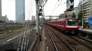 京急2000形2451F+1500形1725F 特急品川・青砥行き 品川到着