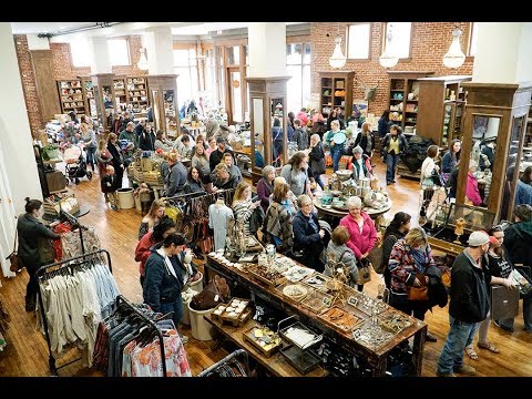 Video: Woman Is Mercantile