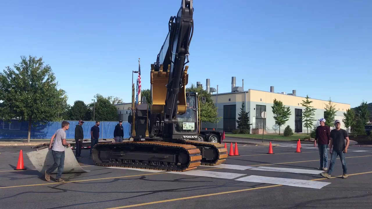 Getting Set Up Volvo CE/Discovery Gold Rush Excavator Event Live