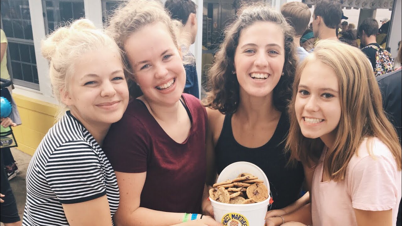 FAIR WITH FRIENDS!! We Ate Way Too Much Food... camera iphone 8 plus apk