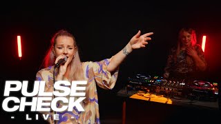 SOLAH ft. Emma B | Pulse Check (Live)