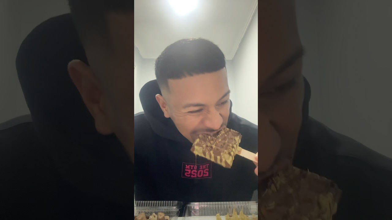 Crunch Waffle #asmr #sugardrip #sydney