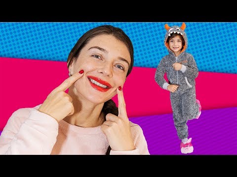 ემილია ცეკვავს დედიკოსთან ერთად