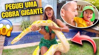 PEGUEI UMA COBRA GIGANTE NA VIAGEM!!! 😱*nunca faça isso*