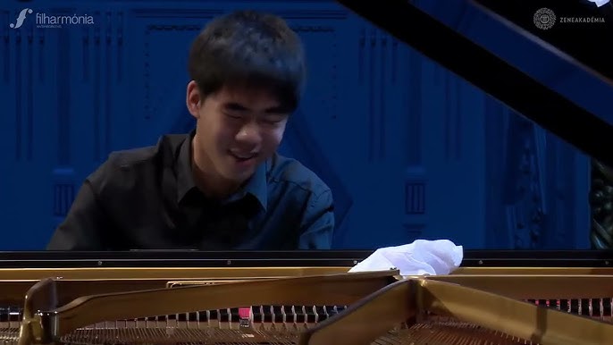 The Arthur Rubinstein International Piano Master Competition. A competition  with a human face