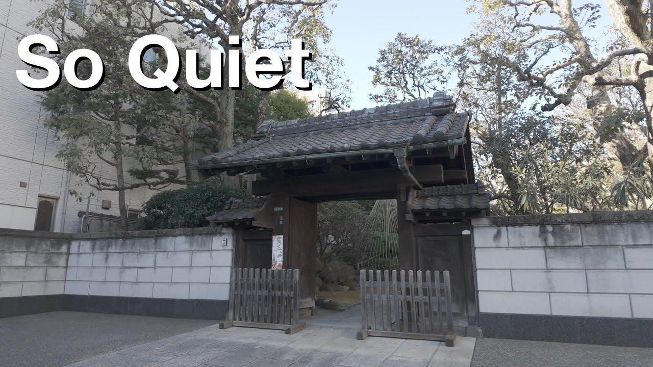 Everyday Life in Tokyo: Walking to the Playground