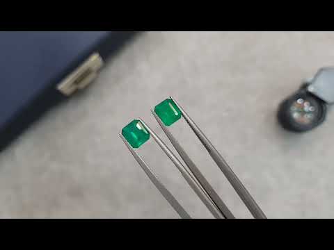 Pair of Colombian emeralds Vivid Green 2.74 ct Video  № 2