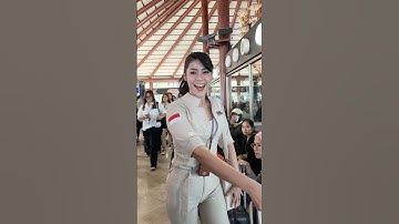 Pramugari2 Cantik Super Air Jet Saat Menuju Pesawat di  Bandara Soekarno-Hatta Jakarta