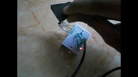 How to make magnet polarity sensor