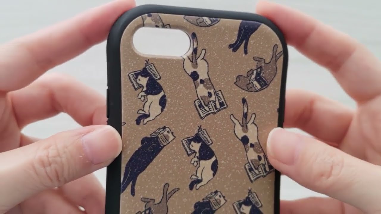 Sleeping Cats and Books【iPhone 7/8/SE2/SE3】grip case