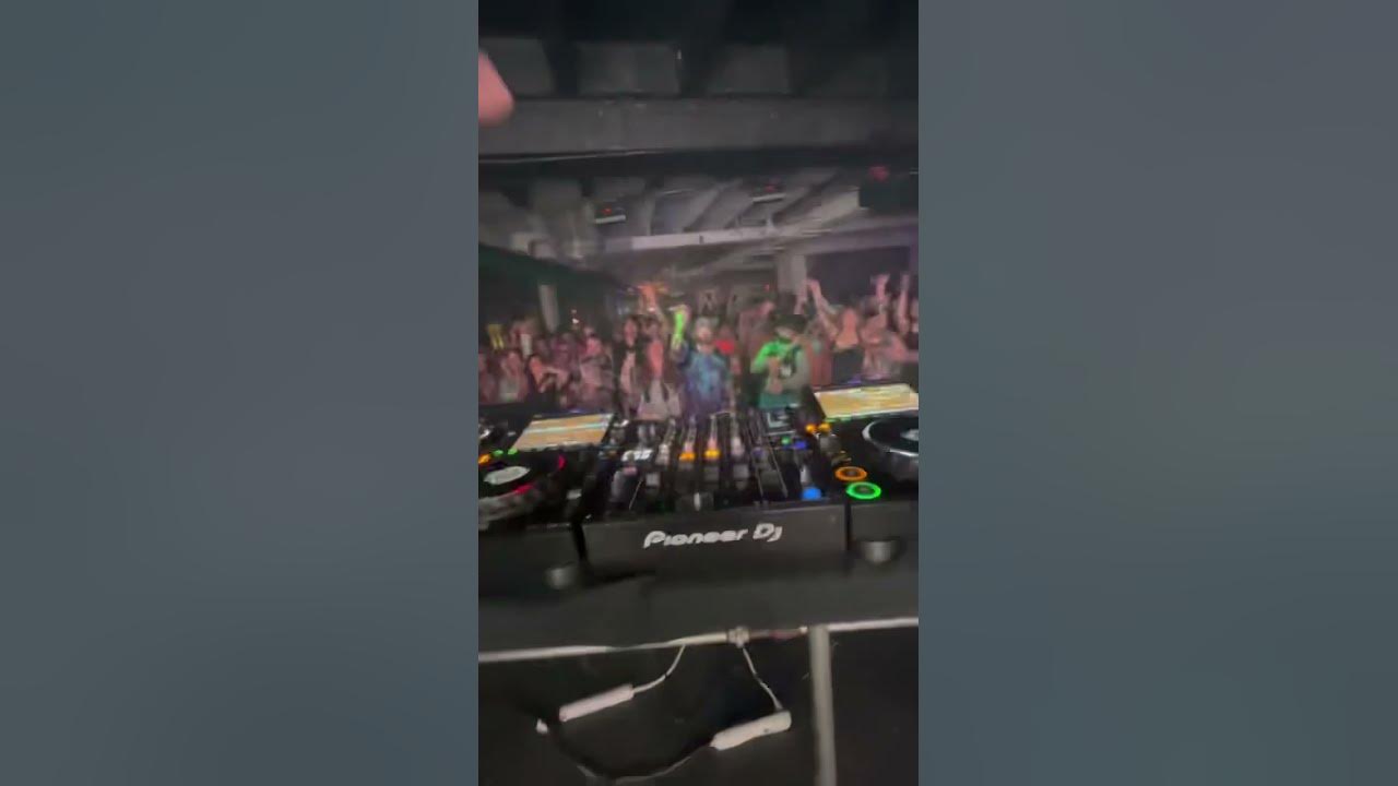 Dirty Wubs in The Mosh Pit track 🆔 DirtySnatcha x HVRCRFT - sum dirty