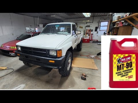 1988 Toyota Pickup Redline MT-90 transmission oil change and review plus snow drive 22RE 4x4 manual