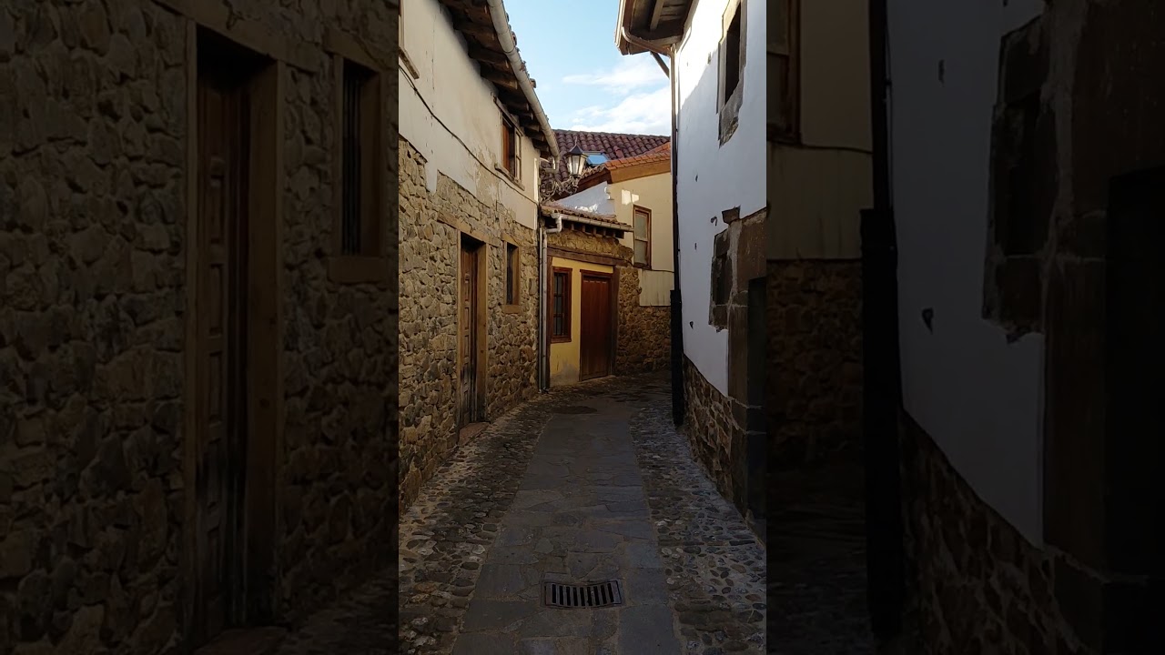 BARRIO LA SOLANA - POTES #liebana #cantabria - YouTube
