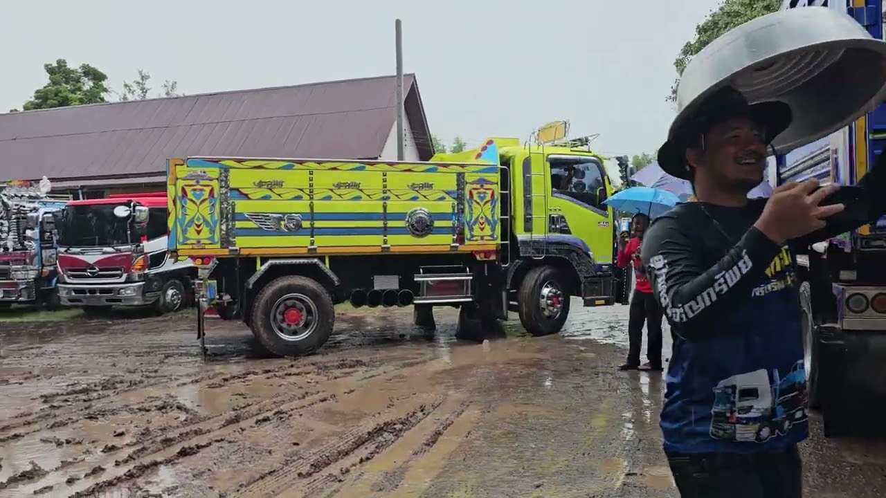 งานบุญนางรอง สุดมันส์ภารกิจเทหินกลางสายฝน Dump Truck
