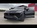 BLACK Lamborghini URUS