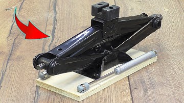The Way A 50-Year-Old Carpenter Uses A Car Jack Shocked Experienced Engineers